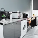 Contractor Studio - Liverpool L5 - Sleeps 3