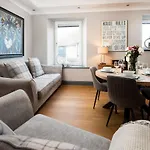 Stylish Maisonette With View