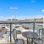 On The Water 5 With Free Parking By My Getaways