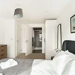 Stunning 2 Bedroom Apartment In Liverpool W Views