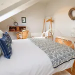 Isla House