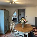 Honeycomb Cottage - Close To The Beach