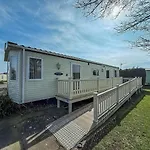 6 Berth, Wheelchair Adapted Caravan At Southview Holiday Park Ref 33084S