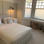 Gorgeous 2 Bed Ground Floor Flat In Hove