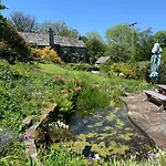 Halamiling Farmhouse