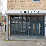 Luxury 2-Bed Hove Suite Escape