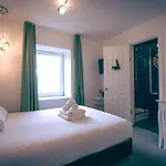 Oyo Newquay Beach Hotel