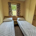 Great 8 Berth Caravan For Hire At Southview Holiday Park In Skegness Ref 33097F