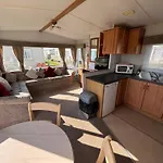 Sherwood 307 - Golden Palm, Ramped Veranda, Central Heating, Bed Linen, Wifi - Meadow Lakes Caravan & Lodge Hire