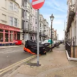 Cosy Studio Flat Moments From The Beach, Kemptown