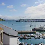 Breathtaking Harbourside Views With Parking At 'Harbour Strand'