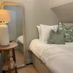 Seascape Cottage