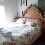 Horseshoe Cottage Historic Gem Near Snowdonia.