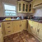 Homely Caravan, Only A Short Drive To Skegness Beach Ref 64011D