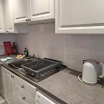 Old Coach House Apartment