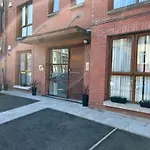2 Bed Newly Renovated City Apartment