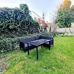 Upscale Executive Home Great Location