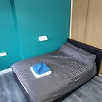 Entire Home In Liverpool