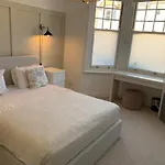 Gorgeous 2 Bed Ground Floor Flat In Hove