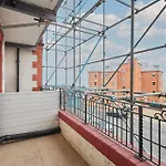 Host & Stay - 3 Metropole Towers