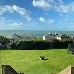 Spacious Home With Amazing Views