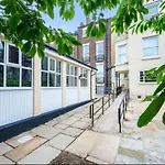 The Coach House By Elite
