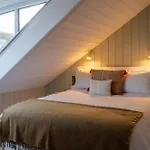 Four Seas Cottage