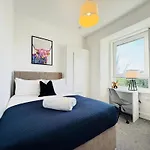 Elegant City Centre Apartment