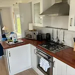 Saltbox B4 Holiday Cottage