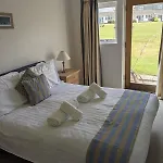Saltbox B4 Holiday Cottage
