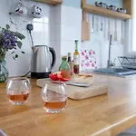 Sea Peeps, Holiday Apartment In Paignton