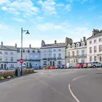 Eston House Haven