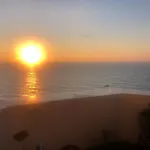 Seafront Balcony, Lovely Spacious Relaxing Flat