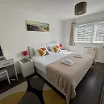 Sea View Bungalow In Carbis Bay Sleeps 6