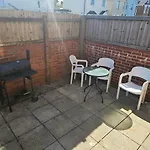 Sunny Bournemouth Home With Bbq & Outdoor Seating