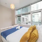 Hazelnut Seafront One Bedroom Bn1Gre08