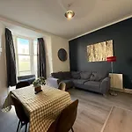 Hazelnut Seafront Five Bedrooms Bn332Awe