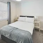 Host & Stay - Farm Road