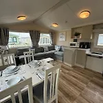 Fantasy Island Holiday Park Eastgate - The Pearl Disability Caravan With Hot Tub - Coastal Caravan Breaks
