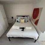 Swansea Studio Flat, 1-Bedroom, Central