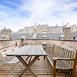 Edinburgh New Town Deluxe Apartment With Terrace