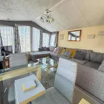 8 Berth Caravan For Hire Near Clacton-On-Sea In Essex Ref 26287E