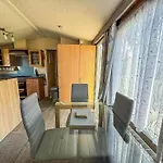 8 Berth Caravan For Hire Near Clacton-On-Sea In Essex Ref 26287E