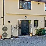 Bryn Mynach Guest House