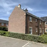 Sea Air Apartment At The Bay Filey, Sleeps 4, 2 Dogs Welcome For Free Too