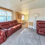 4 Berth Caravan For Hire Near On-Site Amenities In Essex Ref 28115G