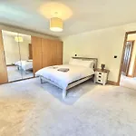 Gorgeous Home On Oxwich Bay!