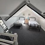 Swansea 3Br - Central Location