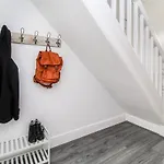 Family Getaway Near City Centre, Pets Encouraged