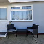 Sunny Sandown Bay Holiday Chalet Yaverland Isle Of Wight